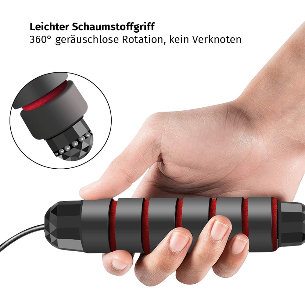 Hand hält Springseil mit weichem Schaumstoffgriff und 360° Kugellager für geräuschlose Rotation