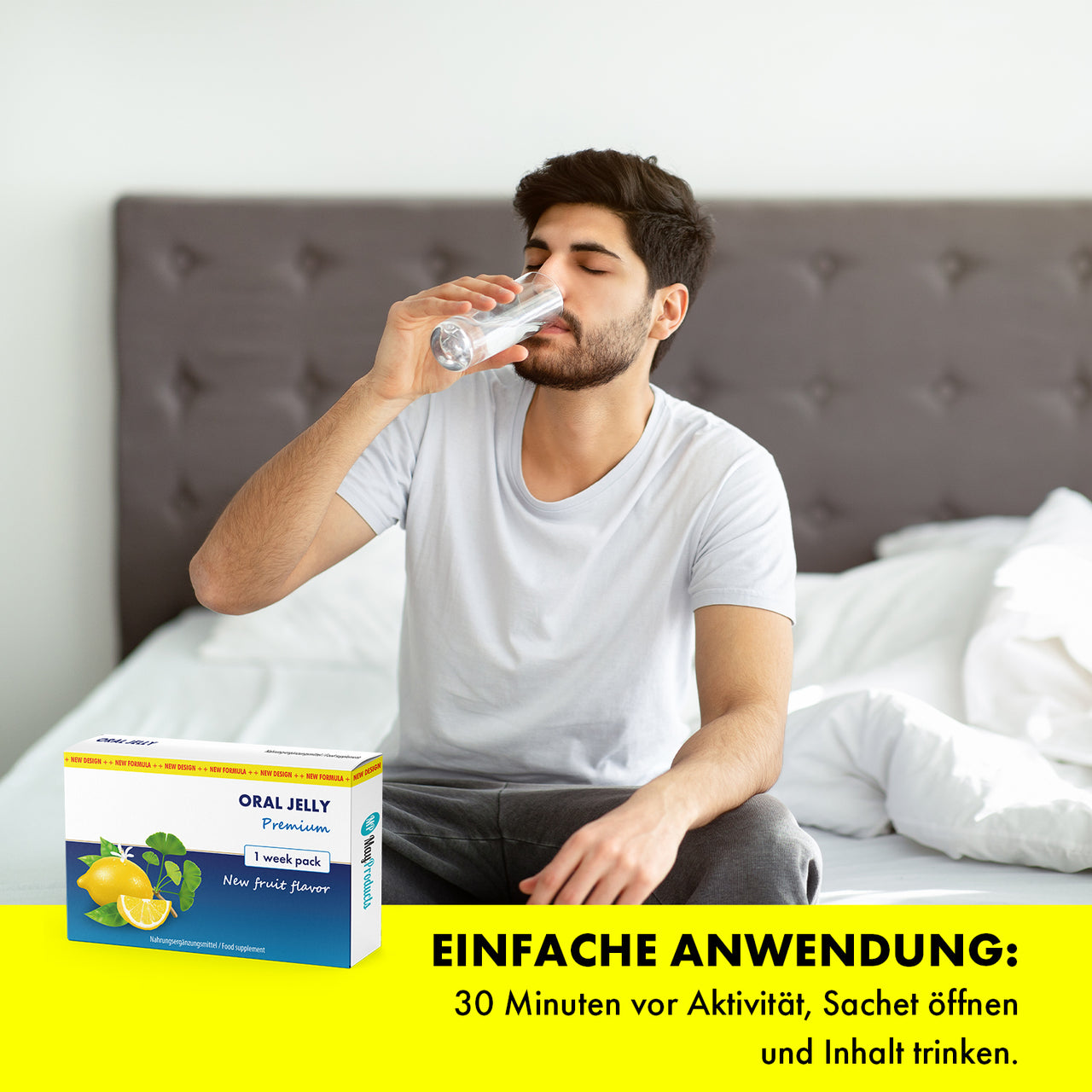 Mann sitzt auf Bett und trinkt Wasser neben Oral Jelly Premium Verpackung mit Anwendungstext