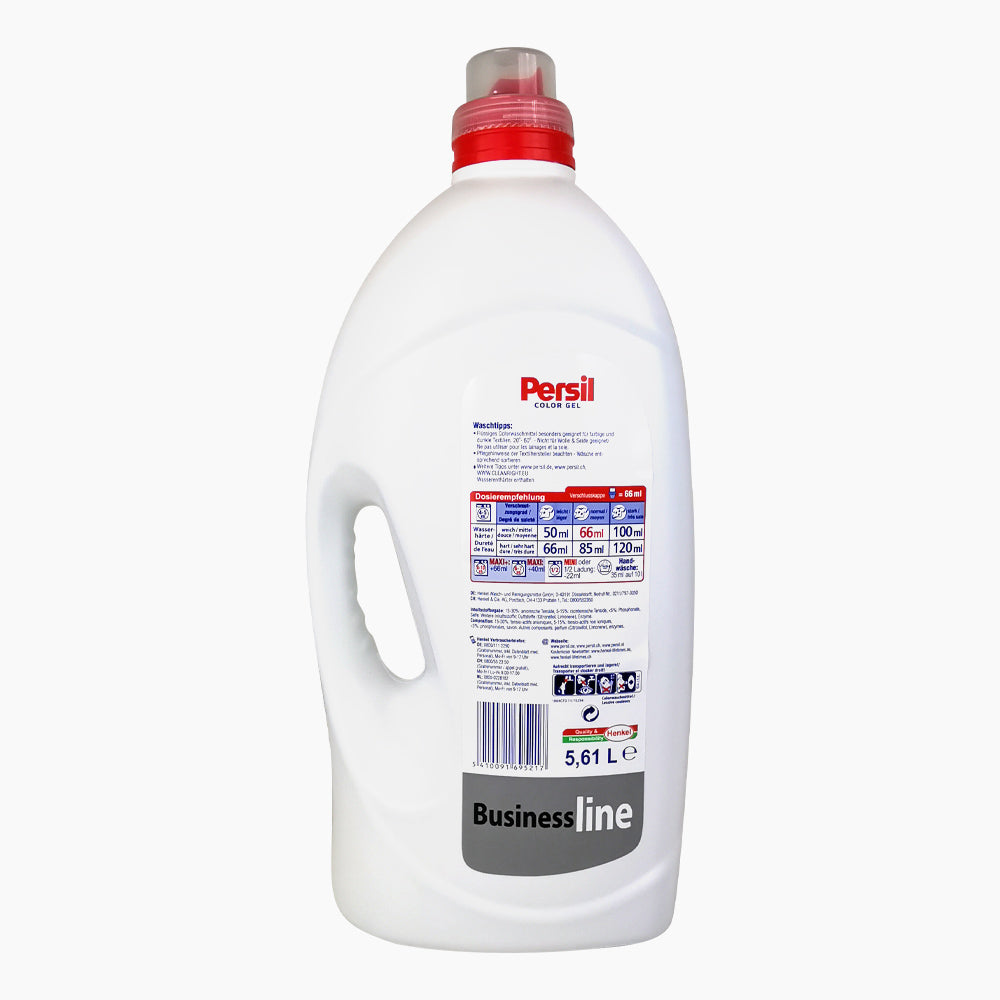 Rückseite einer weißen Flasche Persil Color Gel mit Tabelle zur Dosierung und 5,61 l Angabe