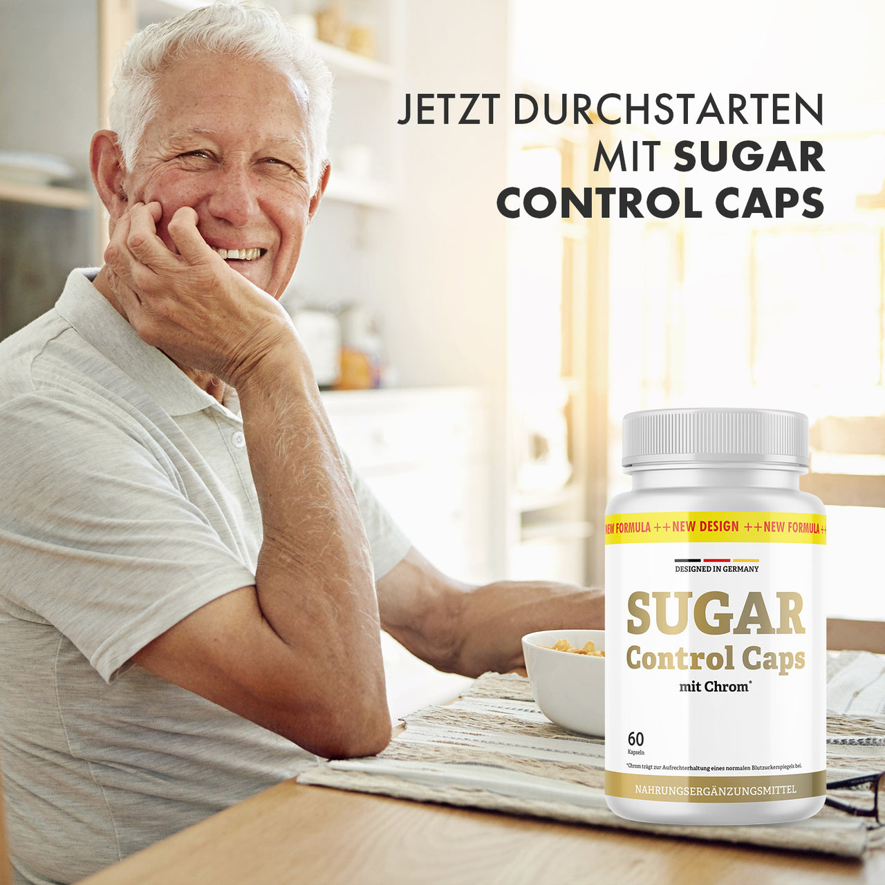 Älterer Mann sitzt am Tisch beim Frühstück, daneben Dose Sugar Control Caps und sichtbarer Werbetext
